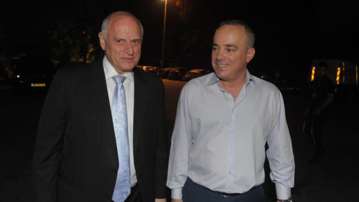 יובל שטייניץ מגיע לחתונה. צילום: אבשלום ששוני