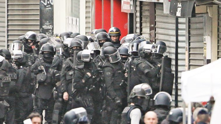 הפשיטה בסן דני, נובמבר 2015. צילום: רויטרס