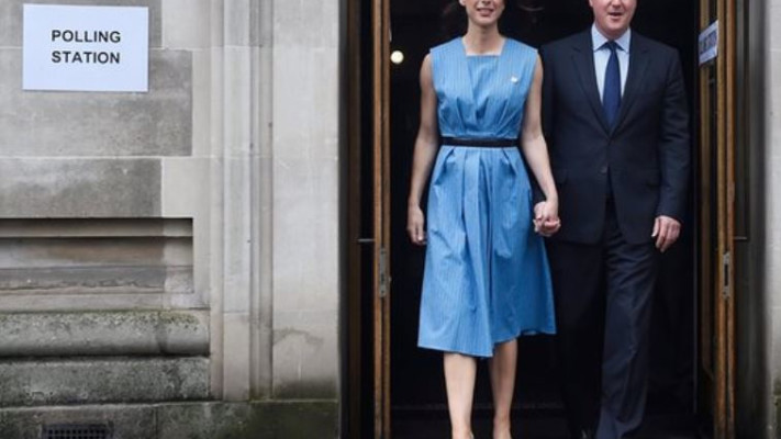 ראש הממשלה קמרון ואשתו מצביעים הבוקר. צילום: רויטרס 