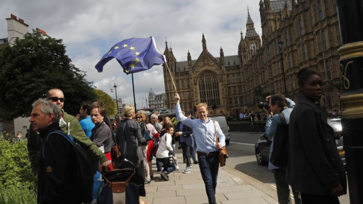 אכזבה בלונדון לאחר תוצאות משאל העם. צילום: רויטרס