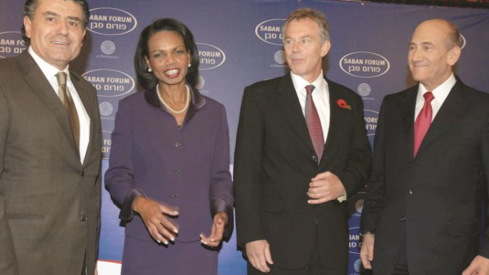חבר של כולם, טוני בלייר עם קונדוליסה רייס, חיים סבן ואהוד אולמרט, צילום: משה מילנר, לע&quot;מ