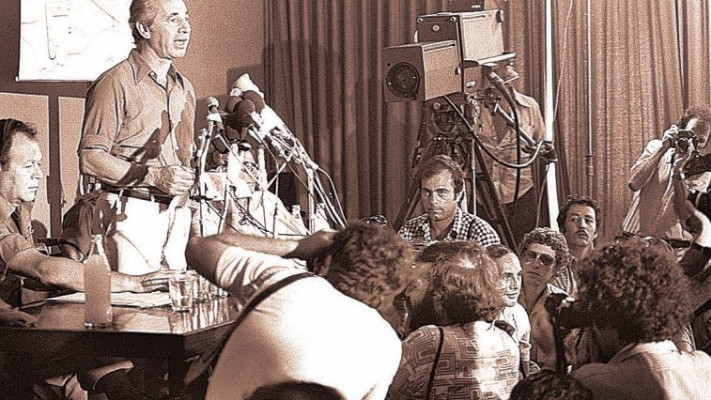 תמך מהרגע הראשון בתקיפה, שמעון פרס. צילום: דוד אלדן לע&quot;מ