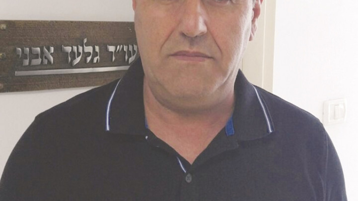 עו"ד אבני. עתירה לבג"ץ בשמם של כמה שבטים