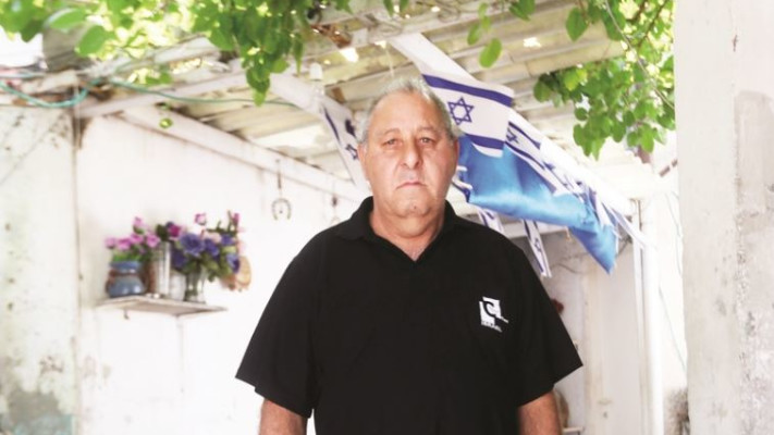 מאיר לוי. &quot;מתים שיהיה לנו מה שנותנים בשכונת הארגזים&quot;