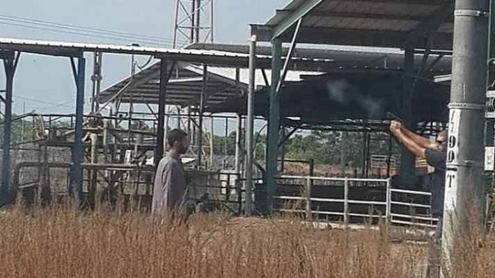 החשוד הירדני נעצר על-ידי הרבש&quot;צ ונורה ברגלו. צילום: רם חכמון