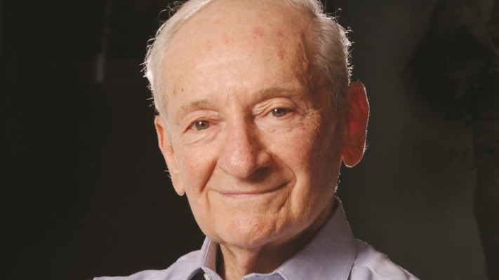 &quot;רצוי שמדי פעם תשלח איזו פצצה שניתן לתת בהבלטה בעיתון&quot;. דב יודקובסקי. צילום: ראובן קסטרו