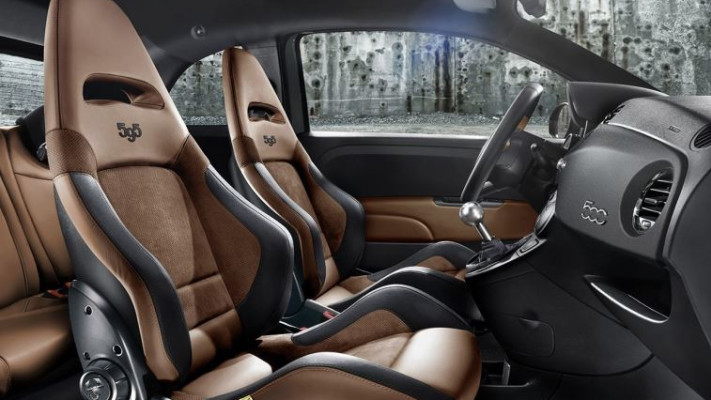 במהירות העור. אבארט קומפטיציונה מבפנים. צילום: יח&quot;צ