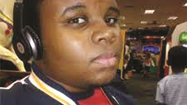 מותו יצר תופעה. מייקל בראון, שנורה ע&quot;י שוטר בפרגוסון, מיזורי. צילום מסך מתוך פייסבוק