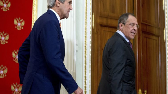 מזכיר המדינה של ארה''ב קרי עם שר החוץ הרוסי לברוב בפגישתם האחרונה במוסקבה, צילום: רויטרס