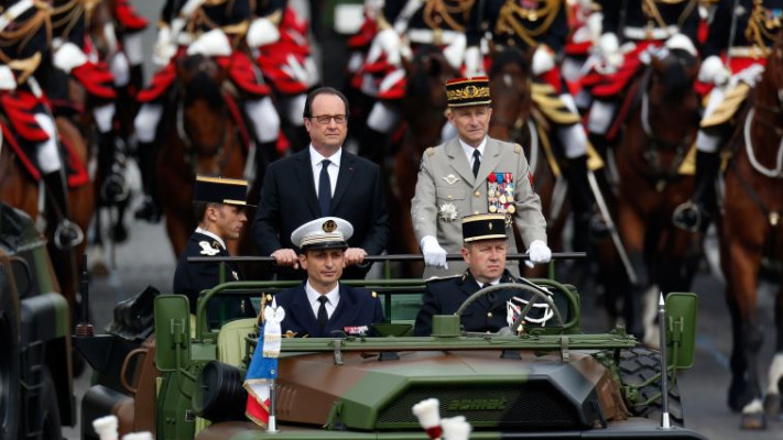 הנשיא הולנד בחגיגות העצמאות של צרפת, שעות לפני הפיגוע. צילום: רויטרס