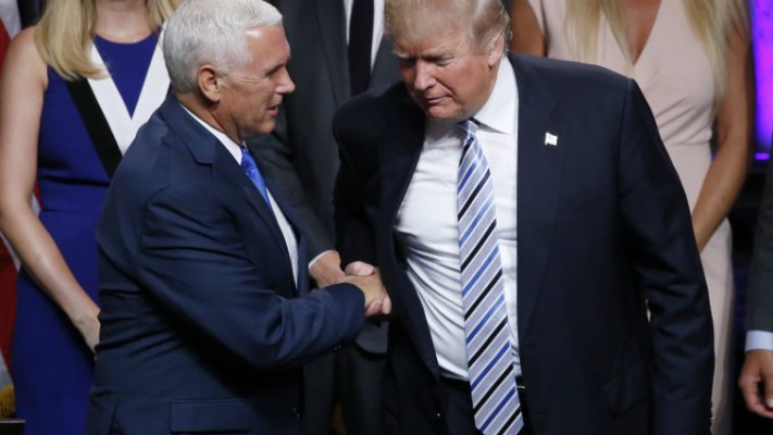 טראמפ ופנס. האידיליה נשברת? צילום: רויטרס