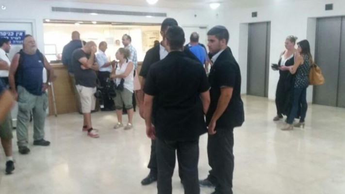 הארכת מעצר חברי לה פמיליה בחיפה