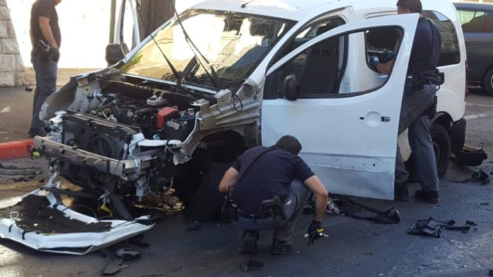 הרכב שפוצץ. צילום ארכיון: חטיבת דובר המשטרה