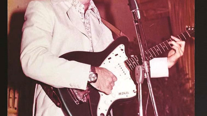 בצלאל יונגרייז בעבודה בשנות ה-70. צילום: ארכיון פרטי