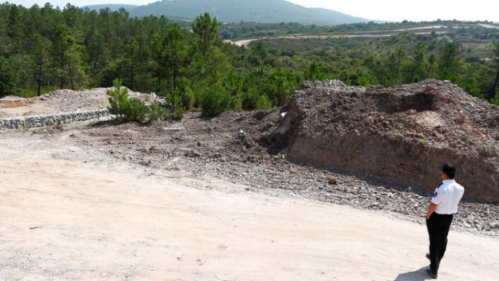 &quot;בית קברות לבוגדים&quot;. צילום: רויטרס