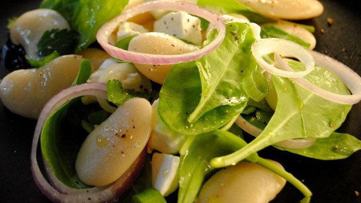 סלט שעועית אקסטרה בובס. צילום: פסקל פרץ רובין