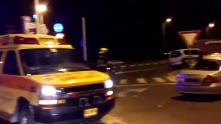 זירת התאונה, הלילה. צילום מסך: דוברת מד&quot;א