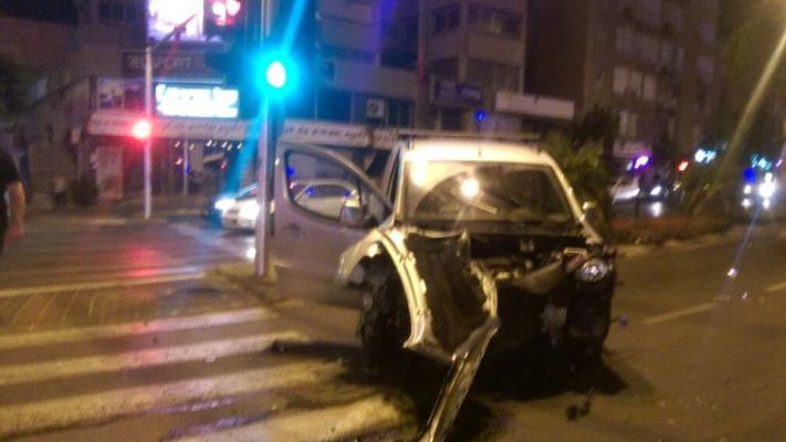 זירת התאונה בלילה. צילום: דוברות מד"א