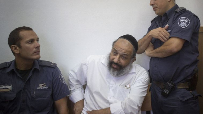 אלון שמיר, בדיון בבית המשפט המחוזי בירושלים. צילום: יונתן סינדל, פלאש 90