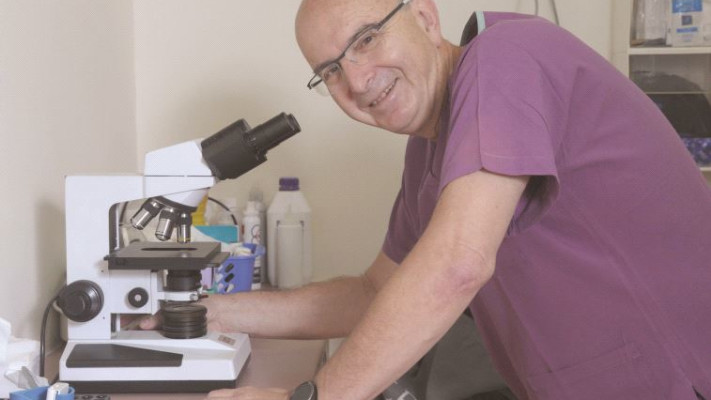 ד&quot;ר איליה בר. צילום: אבשלום ששוני