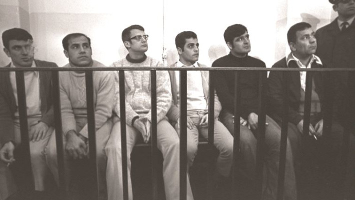 הורשעו בבגידה. חברי רשת הריגול הערבית-יהודית בבית המשפט, 1973. צילום: לע''מ