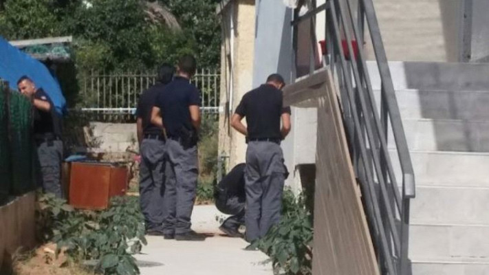 נפילת הרקטה בשדרות. צילום: משטרת ישראל