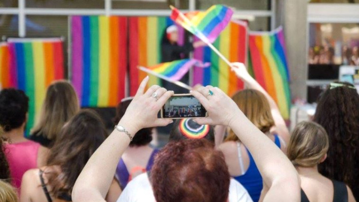 מציגים גאווה. צילום: אגודת הסטודנטים בן גוריון