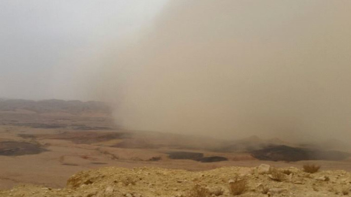 סופת חול באזור אילת. צילום: רשות הטבע והגנים