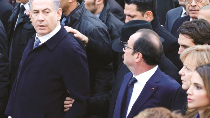 נשיא צרפת הולנד וראש הממשלה נתניהו בצעד המיליונים בפריז. צילום: רויטרס