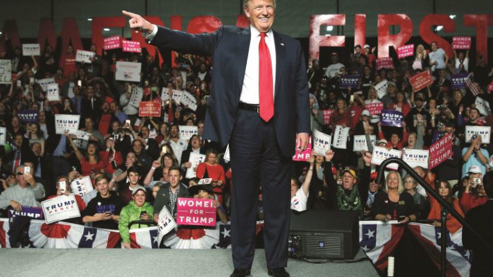 ניצל אווירה ציבורית עכורה. צילום: רויטרס