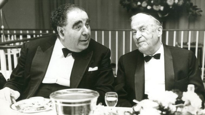 ש&quot;י עגנון ביקור בלונדון. צילום: סידני האריס