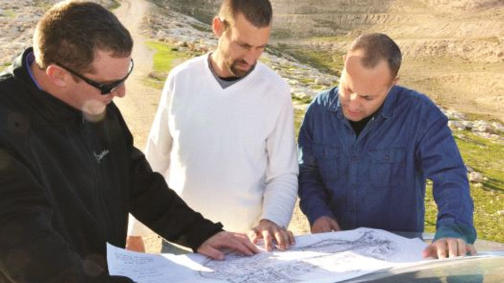 אנשי עמותת רגבים