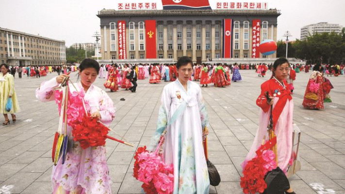 צפון קוריאה, מחויבים להראות אהדה וכבוד למשטר