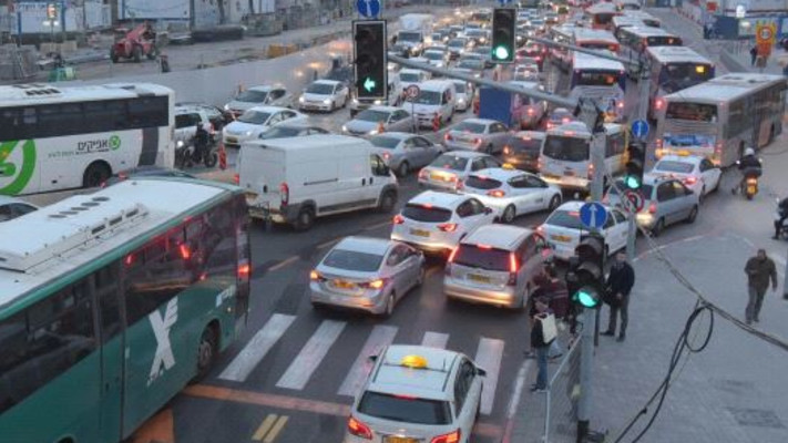 עומסי תנועה בתל אביב