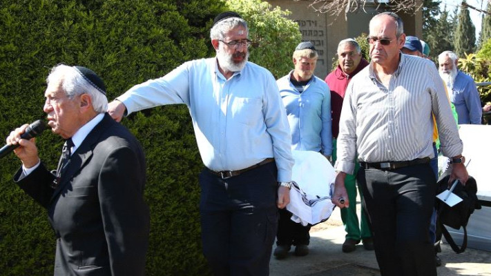 מאיר איינשטיין מובא למנוחות. צילום: דני מרון