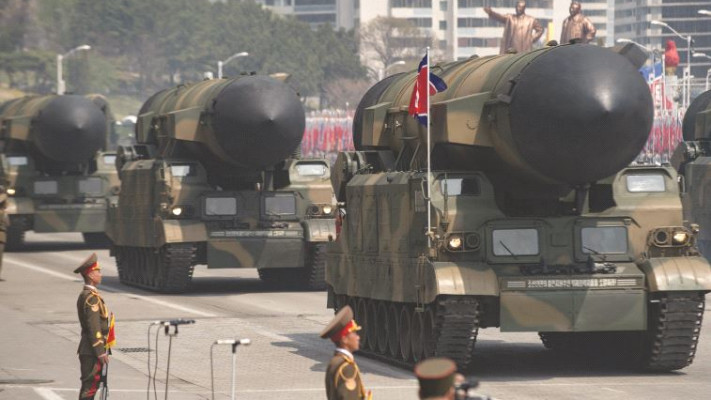 מצעד צבאי בקוריאה הצפונית, ארכיון. צילום: AFP