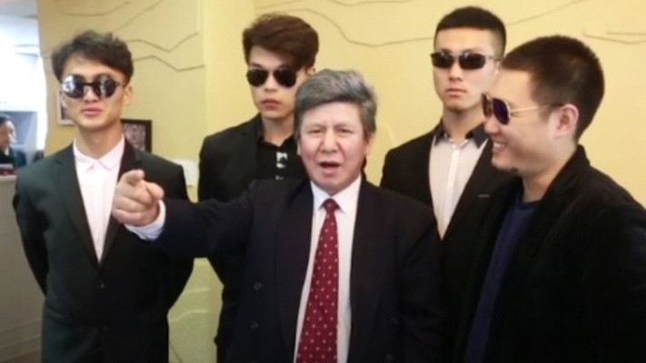 מעניין אם הוא מתכוון לעושת לסין מה שטראמפ עושה לאמריקה. צילום מסך