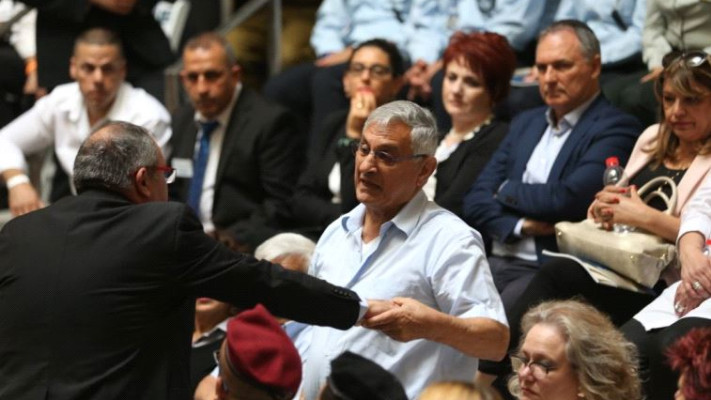 אב שכול מתפרץ על נתניהו בהר הרצל, צילום: יונתן זינדל, פלאש 90