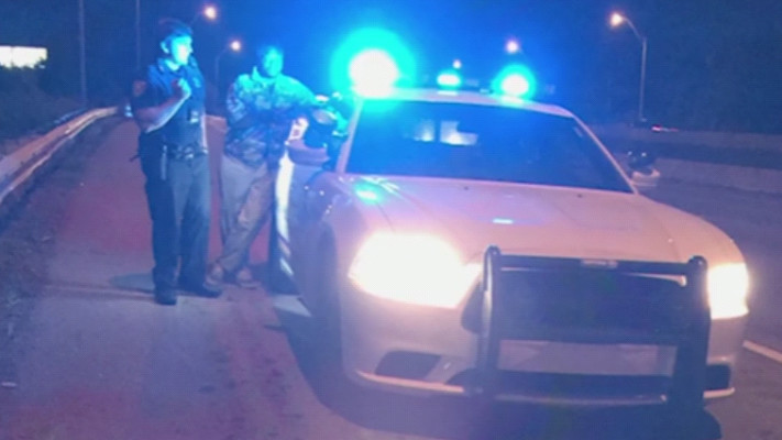 ווב ואישתו בדיוק היו בדרכם חזרה הביתה מפסטיבל ברביקיו. צילום מסך