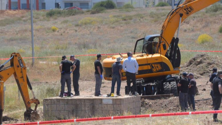 החיפושים אחר גופת העבריין הנעדר בנתניה. צילום: אבשלום ששוני