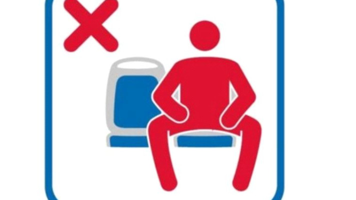 איסור פיסוק רגליים בישיבה בתחבורה ציבורית, מדריד. טוויטר