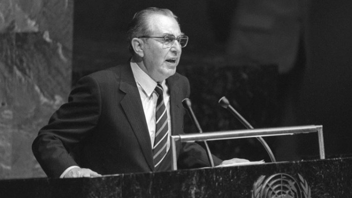 חיים הרצוג. נתפס כזר. צילום: יעקב רוזנבלט, לע&quot;מ