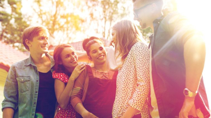 תקיפו עצמכם באנשים ותראו יותר מושכים. צילום: אינגאימג