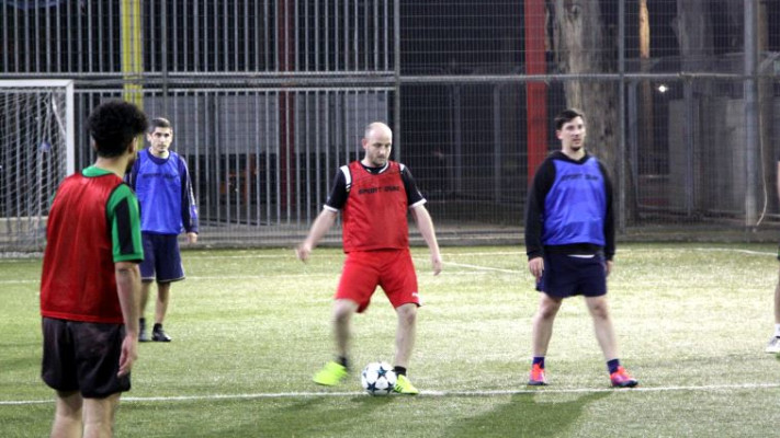 חולקים כאבי גב, ירכיים ומפשעות