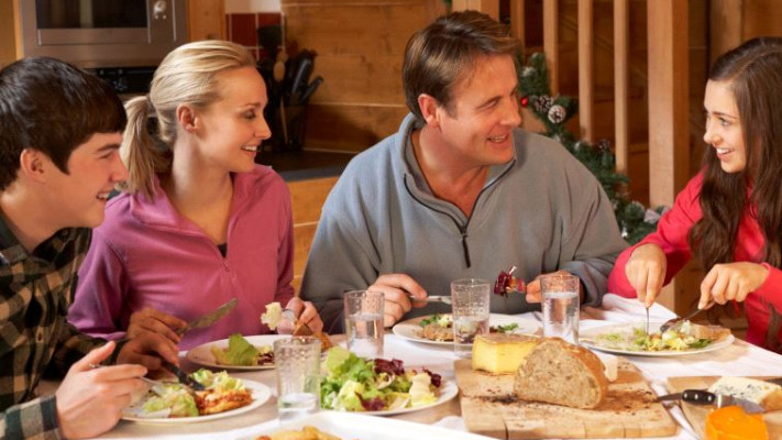 חולמים על אימא או אבא? יש לכך משמעות סמלית. צילום: אינגאימג