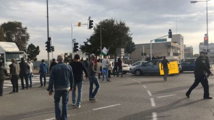 &quot;שביתת טשטוש&quot;. עובדי טבע מפגינים הבוקר באשדוד. צילום: דוברות ההסתדרות