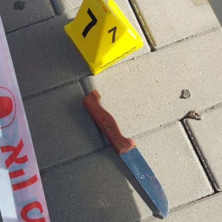 הסכין ששימשה את המחבל בפיגוע בבאר שבע (צילום: דוברות המשטרה)
