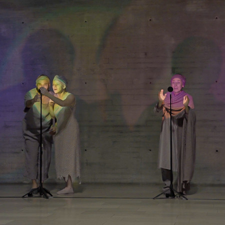 נופל מחוץ לזמן