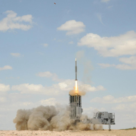 מערכת ''ברק'' היבשתית בפעולה