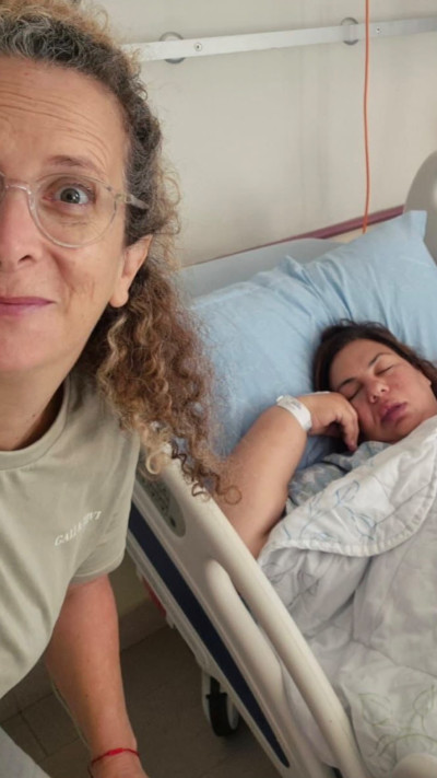 אמירה בוזגלו בחדר הניתוח. שיתוף אמיץ. (צילום: מתוך אינסטגרם)